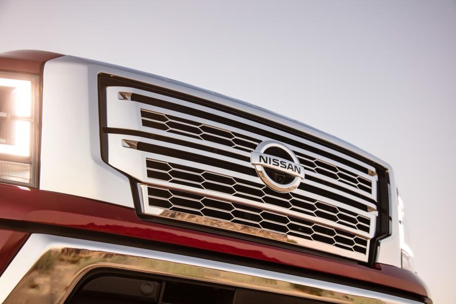Детали экстерьера Nissan Titan SL Crew Cab 2019 года  (фото 10 из 29)